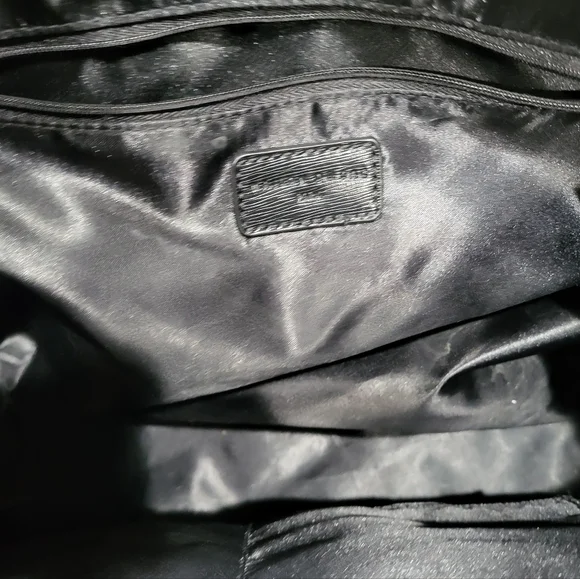 Black & White Faux Leather Lined Tote Bag - Picture 7 of 8